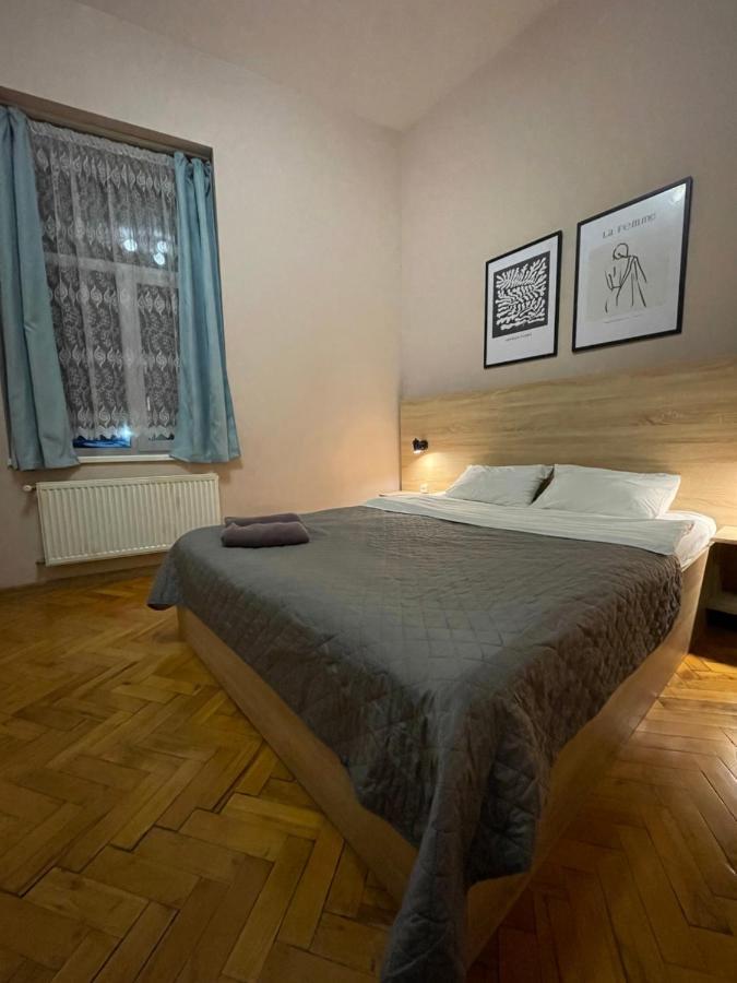 Romantic Apartments - City Center 5 15 Lviv Exterior photo